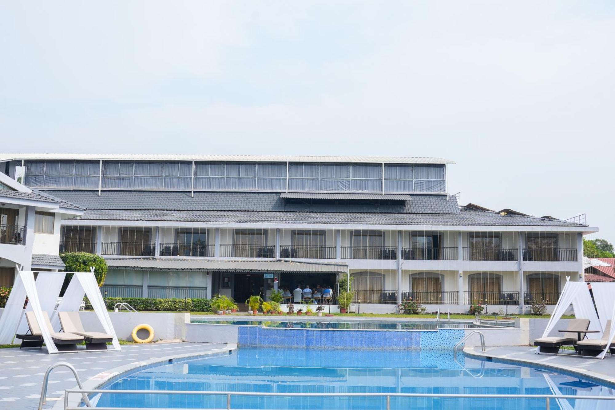 Regenta Baywatch Resort, Goa Benaulim Luaran gambar