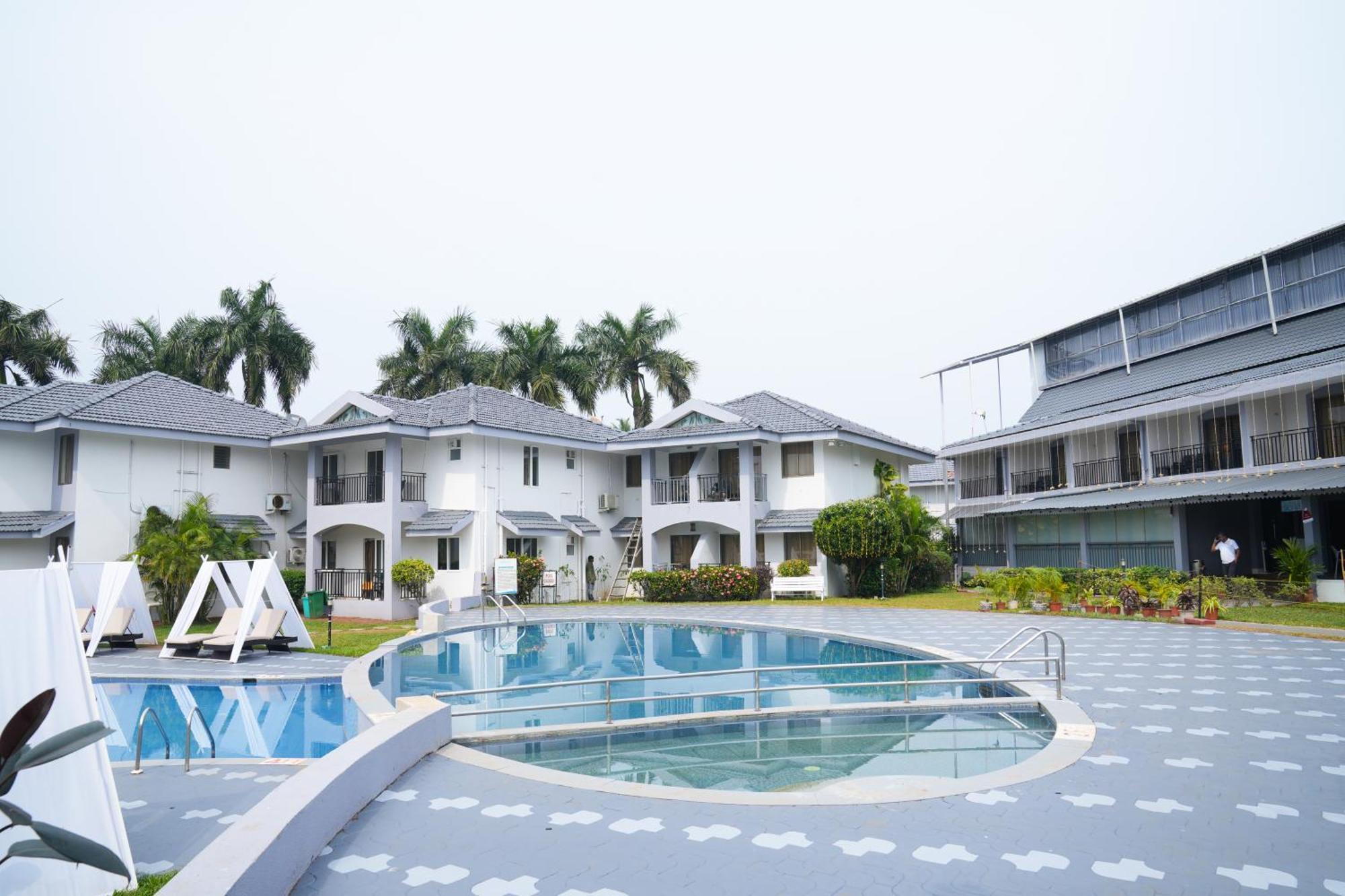 Regenta Baywatch Resort, Goa Benaulim Luaran gambar